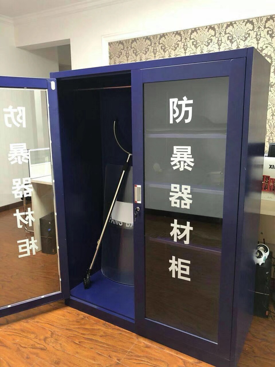 防爆器材柜
